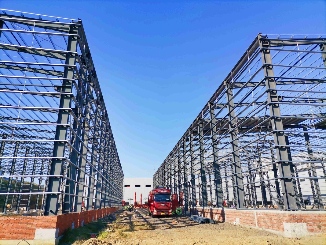 উচ্চ মানের হালকা ইস্পাত কাঠামো কারখানা বিল্ডিং ফ্রেম শিল্প উৎপাদন বিল্ডিং গুদাম